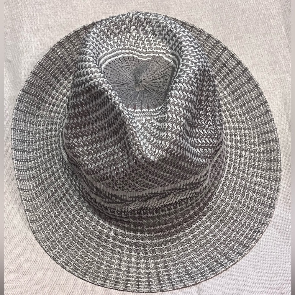 Men’s Leisure Hat.
